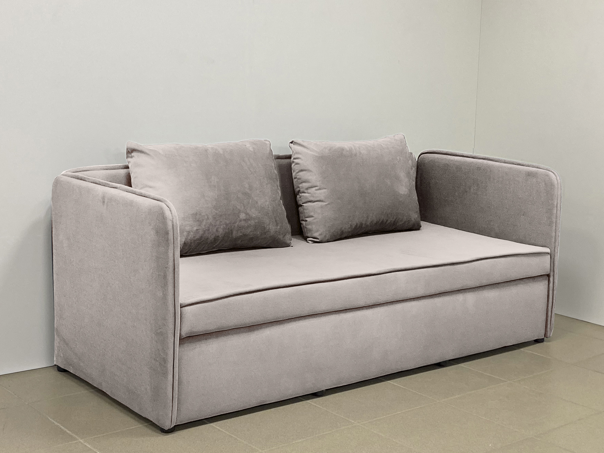 Кровать с матрасом мягкая  Ливерпуль