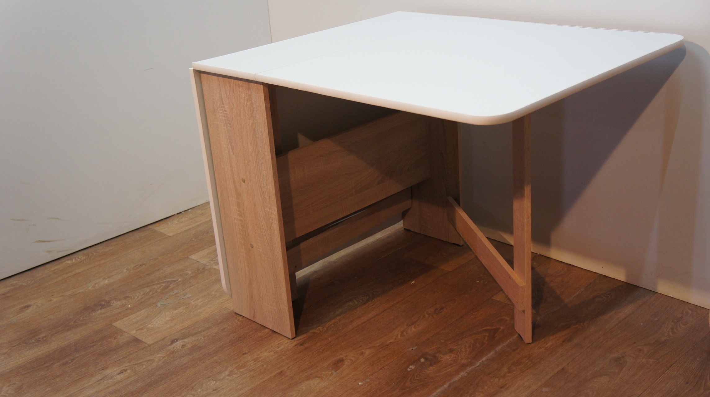 407 Стол книжка 